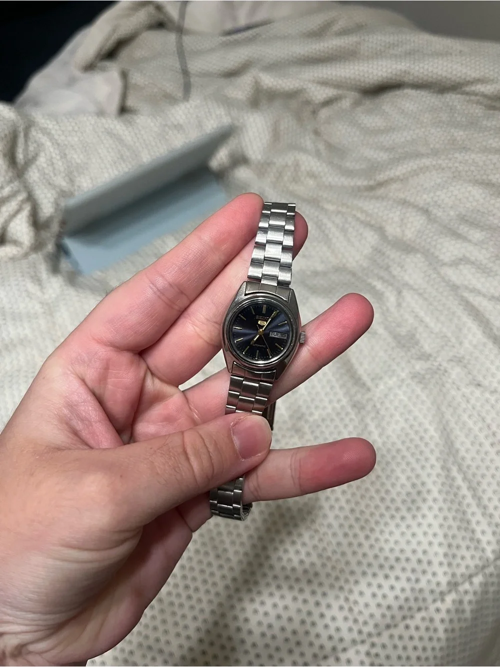 SEIKO 5  Steel Men's Wristwatch with navy blue Dial